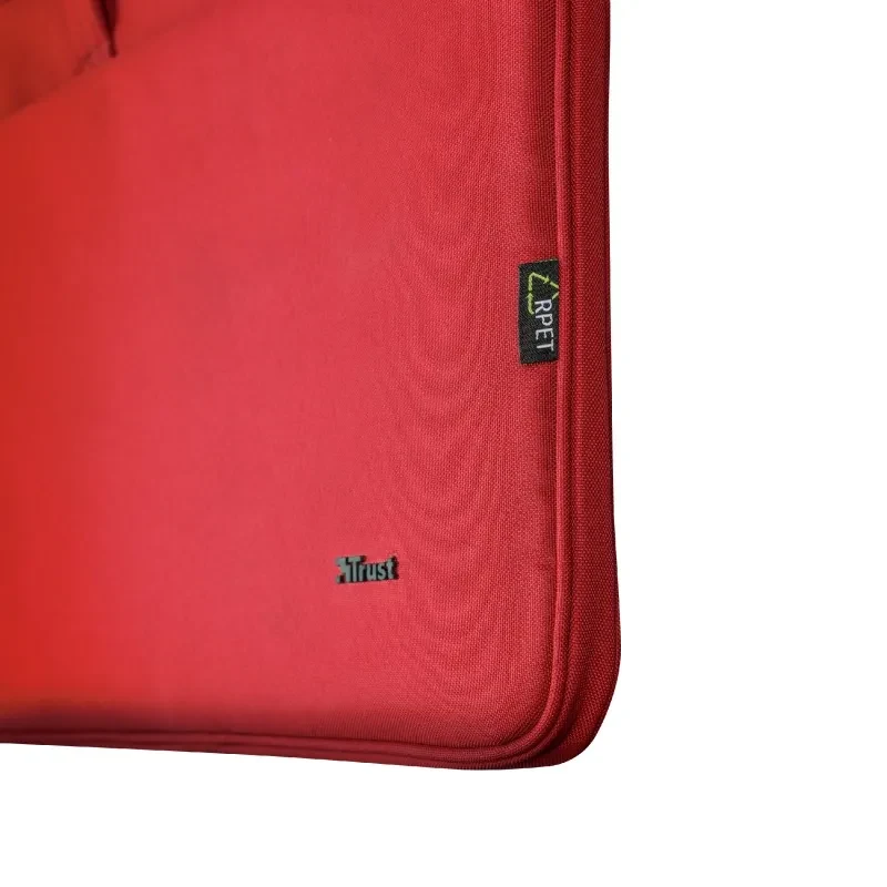 Trust NB bag 16” Bologna, Eco-friendly Slim laptop bag for 16” laptops, (410 x 290mm), Red 3