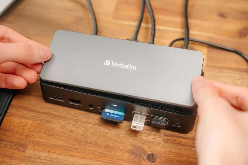 Doc-Station Verbatim USB-C Pro CDS-15S wtih M.2 NVMe slot, 15 ports 5