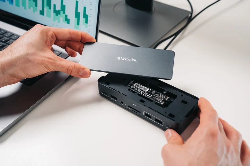 Doc-Station Verbatim USB-C Pro CDS-15S wtih M.2 NVMe slot, 15 ports 6