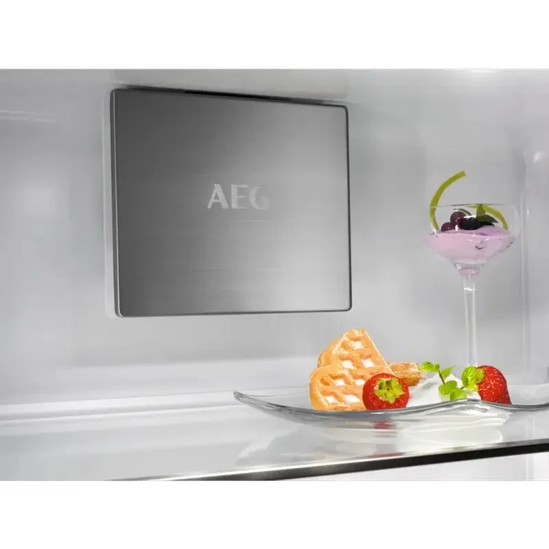 Refrigerator AEG NSC7P751DS, White 8