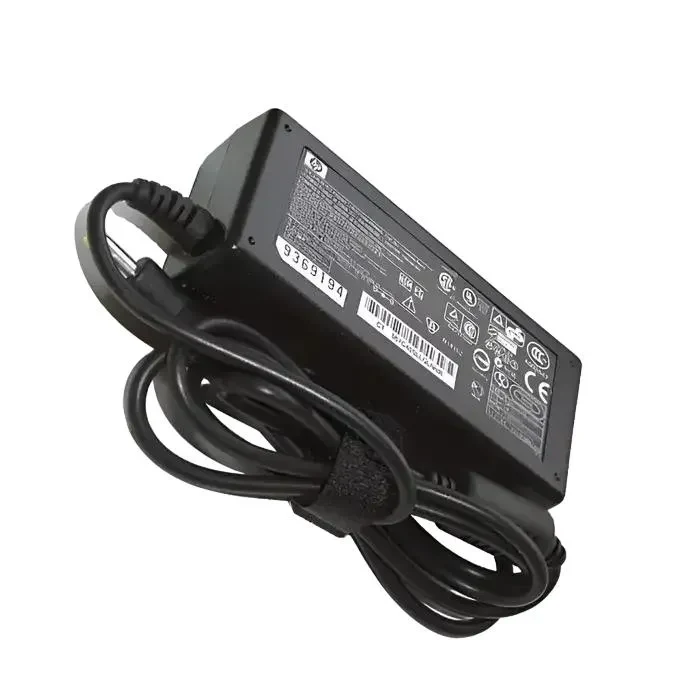 Universal power adapter Ultra Power CP040U, 45W 2