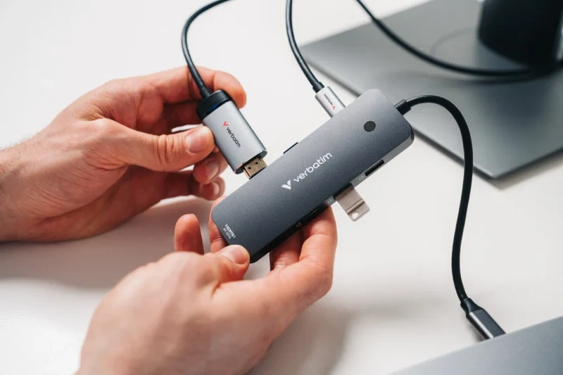 Adaptor Multiport 8-in-1 Verbatim CMH-08/ USB-С/ USB-A / HDMI/ SD/ microSD 5