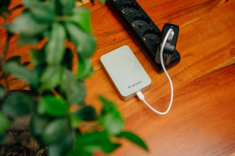 Power Bank Magnetic Wireless Verbatim Charge'n'Go Essentials / 20000 mAh / Green 5